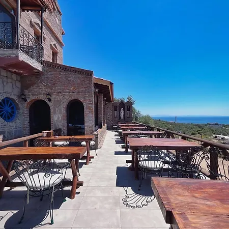Assos Ada Hotel Ayvacik