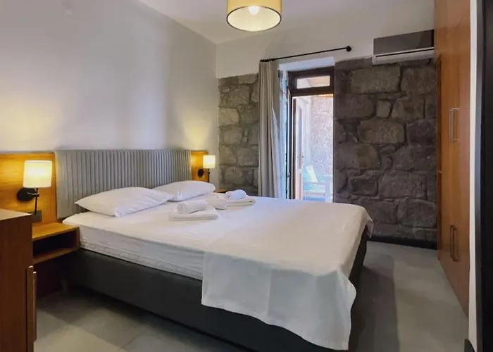 Assos Ada Szálloda *